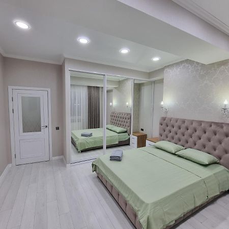 Luxury Best Grand New Apartaments Ultra Central Chisinau Exterior photo